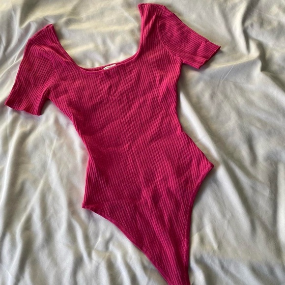 Hot pink square neck body suit - Picture 3 of 4